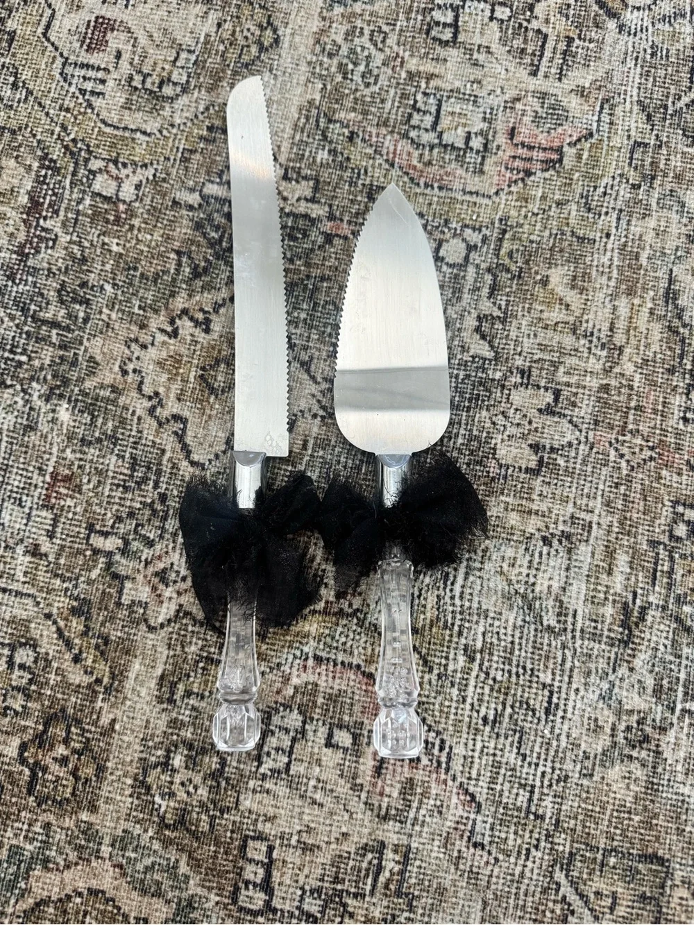 Clear Handle Cake Knife and Server Set with Black Tulle Bows